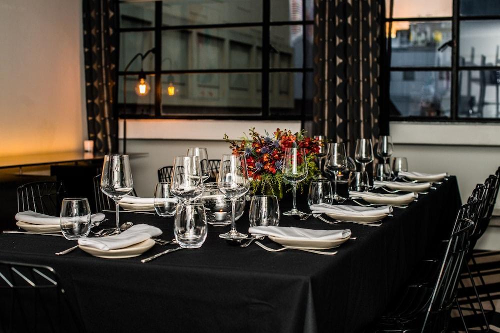 Adelphi Hotel Melbourne City Exterior foto The interior of the restaurant