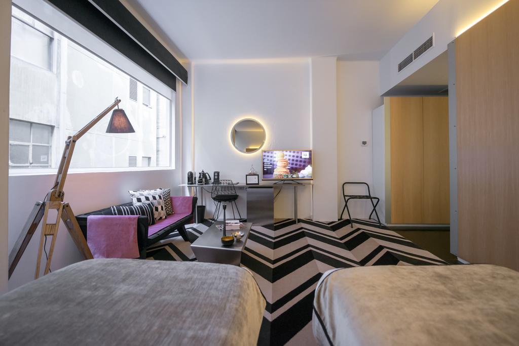 Adelphi Hotel Melbourne City Zimmer foto A room at the hotel